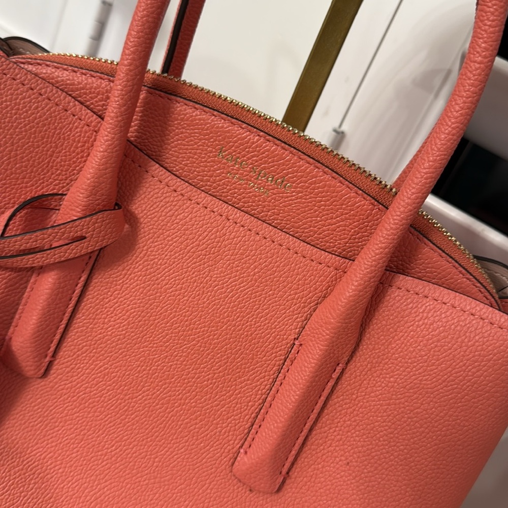 Kate Spade New York Multi-Compartment Leather Hand Bag - Picture 5 of 14